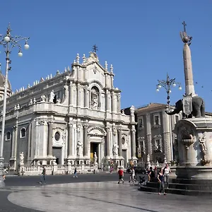 https://splendida-dimora-santelena-catania-fulcrum.catania-hotels.net
